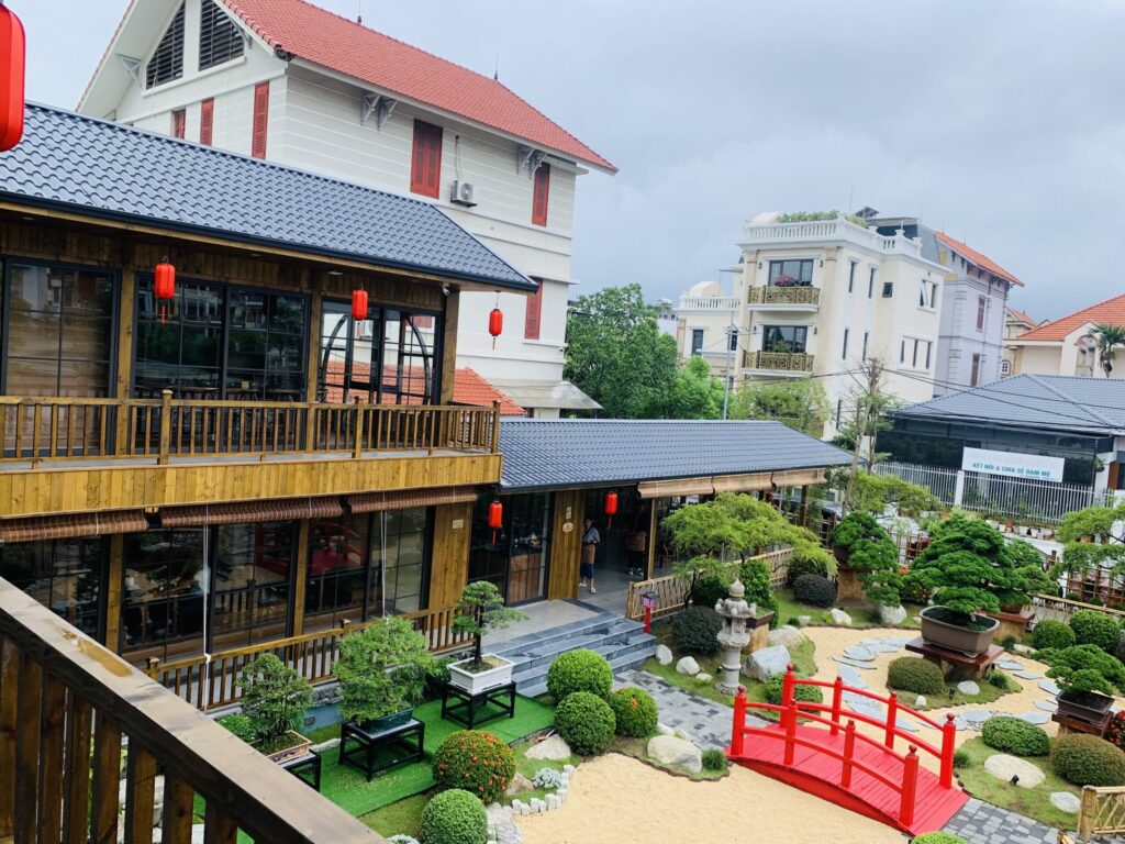 Nam Anh - quán cà phê tại Hạ Long được hỗ trợ thiết kế thi công set up decor quán bởi đào tạo pha chế HM